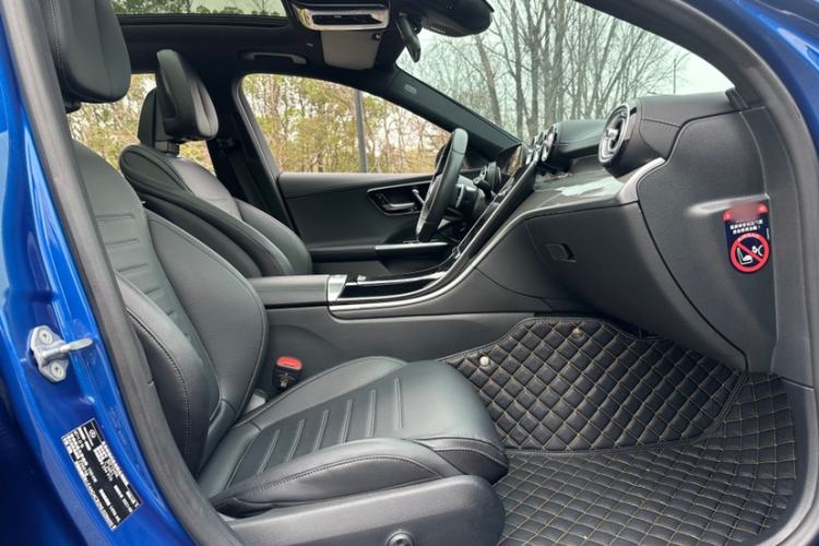 Used Mercedes-Benz C-Class 2022 C 260 L Sport Edition Interior 4