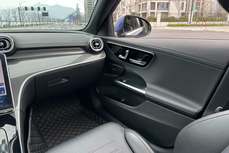 Used Mercedes-Benz C-Class 2022 C 260 L Sport Edition Interior 9