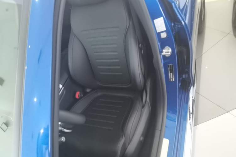 Used Mercedes-Benz C-Class 2022 C 200 L Sport Edition Left Front Seat