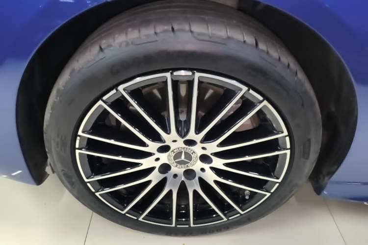 Used Mercedes-Benz C-Class 2022 C 260 L Sport Edition Left Front Wheel Hub
