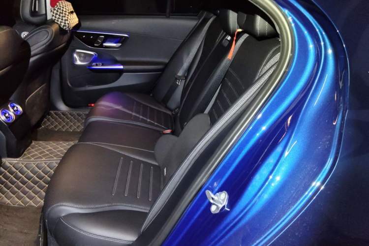 Used Mercedes-Benz C-Class 2022 Revised C 260 L Starry Night Sport Edition Left Rear Seat