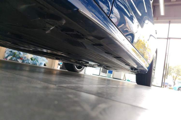 Used Mercedes-Benz C-Class 2022 Restyled C 260 L Sport Edition Left Side Sill