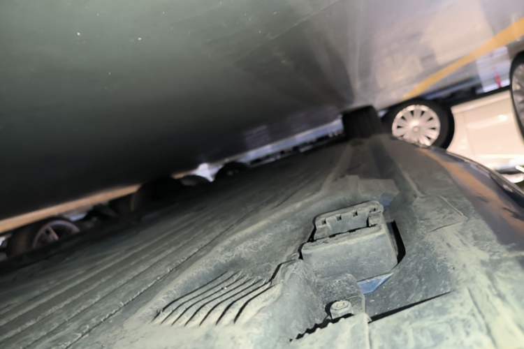 Used Mercedes-Benz C-Class 2022 C 260 L Sport Edition Left Side Sill