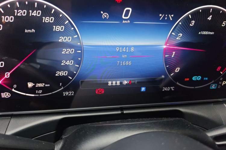 Used Mercedes-Benz C-Class 2022 C 260 L Sport Edition Odometer Close Up