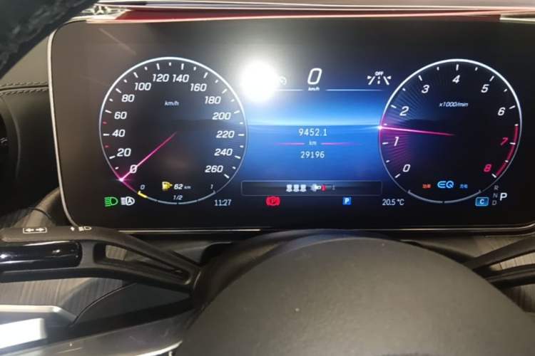 Used Mercedes-Benz C-Class 2022 C 200 L Sport Edition Odometer Close Up
