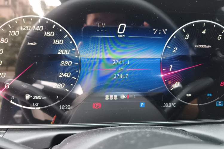 Used Mercedes-Benz C-Class 2022 C 260 L Sport Edition Odometer Close Up
