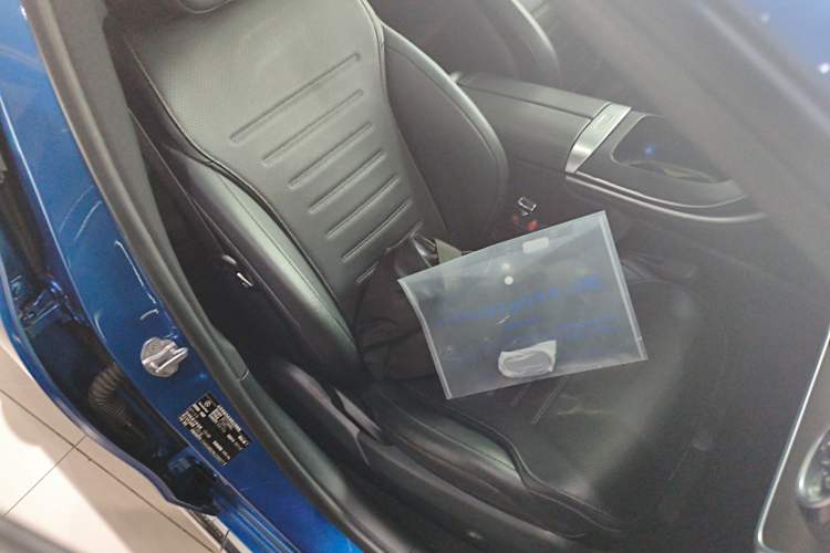 Used Mercedes-Benz C-Class 2022 C 200 L Sport Edition Right Front Seat