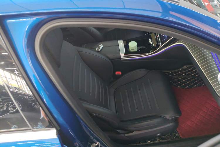 Used Mercedes-Benz C-Class 2022 Restyled C 260 L Sport Edition Right Front Seat