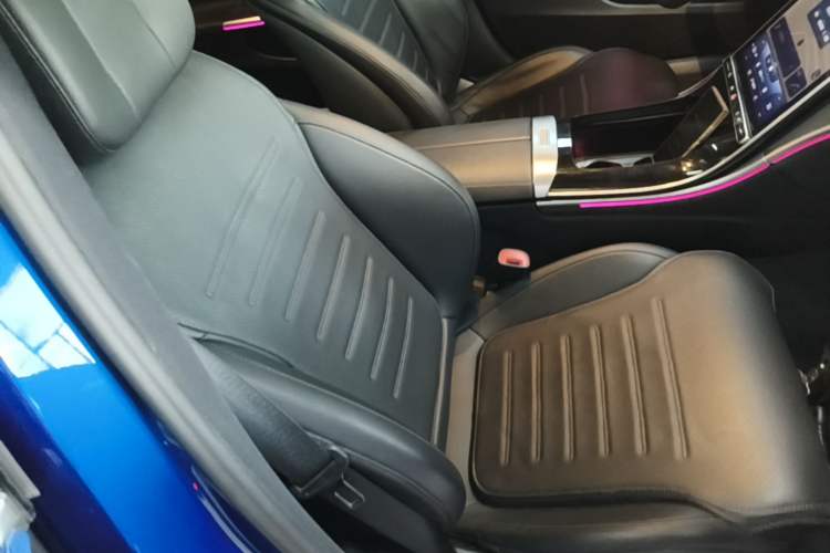 Used Mercedes-Benz C-Class 2022 Restyled C 260 L Sport Edition Right Front Seat