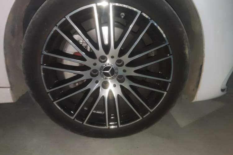 Used Mercedes-Benz C-Class 2022 C 260 L Sport Edition Right Front Wheel Hub