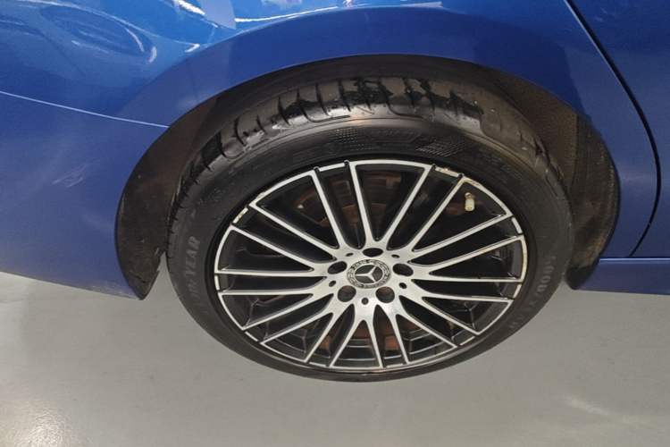 Used Mercedes-Benz C-Class 2022 C 260 L Sport Edition Right Rear Wheel Hub