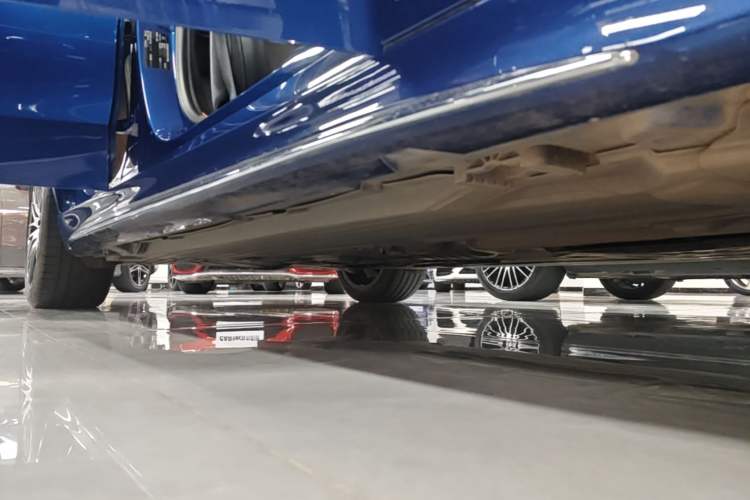 Used Mercedes-Benz C-Class 2022 Restyled C 260 L Sport Edition Right Side Sill