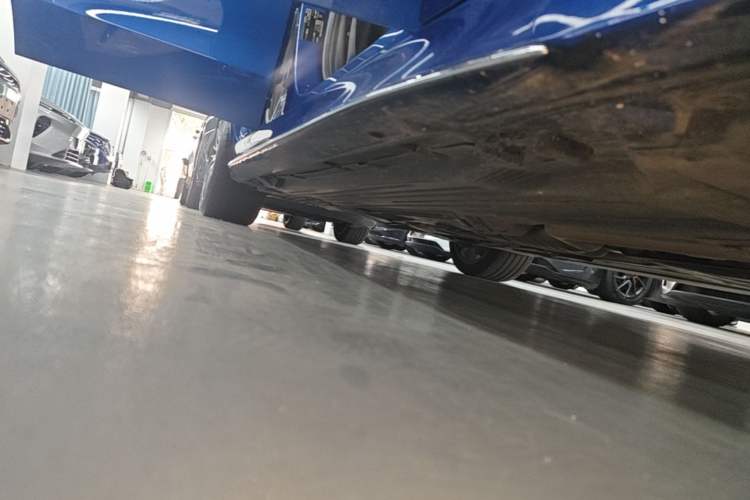 Used Mercedes-Benz C-Class 2022 C 260 L Sport Edition Right Side Sill