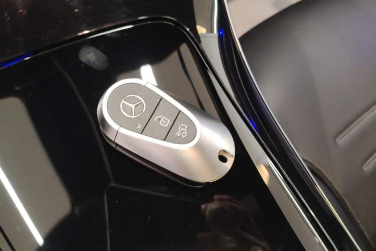 Used Mercedes-Benz C-Class 2022 C 200 L Sport Edition Vehicle Key