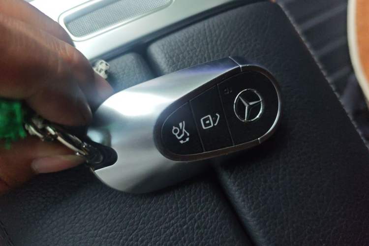 Used Mercedes-Benz C-Class 2022 C 260 L Sport Edition Vehicle Key