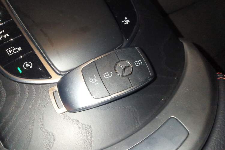 Used Mercedes-Benz C-Class 2022 Refreshed C 260 Coupe Vehicle Key