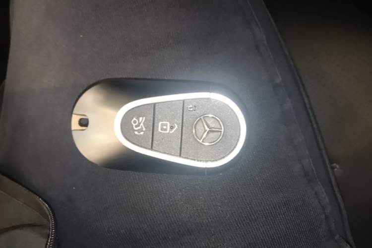 Used Mercedes-Benz C-Class 2022 C 200 L Sport Edition Vehicle Key