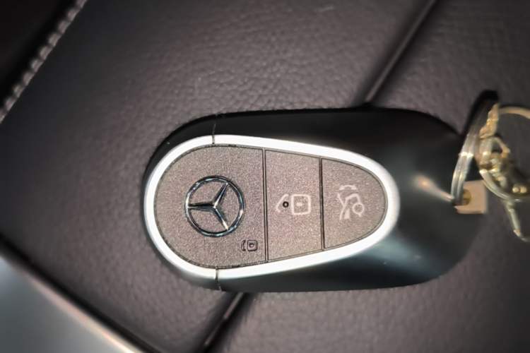 Used Mercedes-Benz C-Class 2022 C 260 L Sport Edition Vehicle Key
