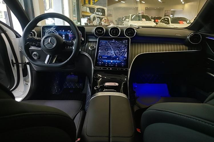 Used Mercedes-Benz C-Class 2022 Restyled C 200 L Sport Edition Center Console