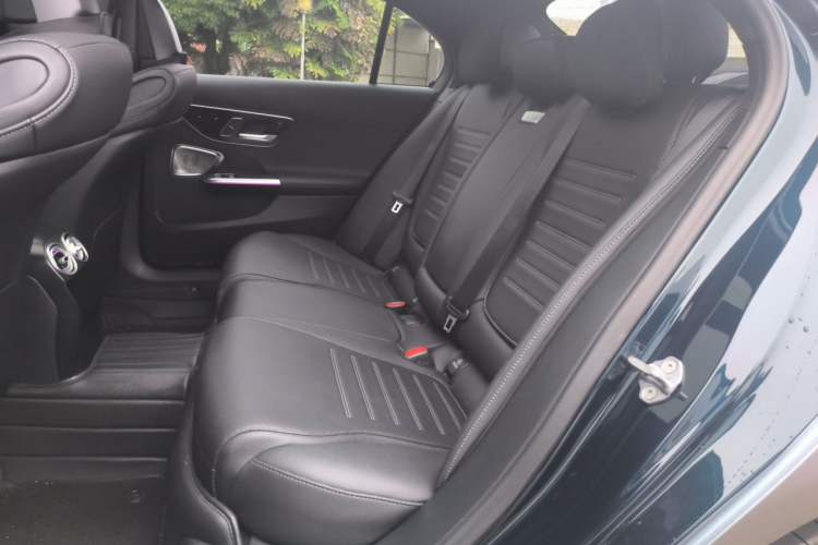 Used Mercedes-Benz C-Class 2022 Revised C 260 L Starry Night Sport Edition Left Rear Seat