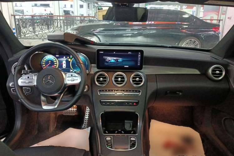 Used Mercedes-Benz C-Class 2022 C 200 Coupe Center Console