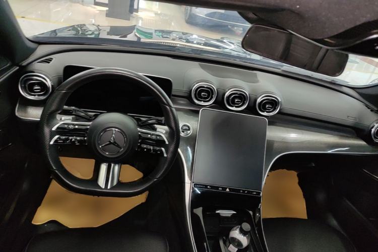 Used Mercedes-Benz C-Class 2022 C 260 L Sport Edition Center Console