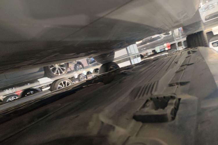 Used Mercedes-Benz C-Class 2022 C 200 L Sport Edition Chassis Front Right