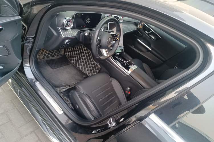 Used Mercedes-Benz C-Class 2022 Restyled C 260 L Sport Edition Driver Seat