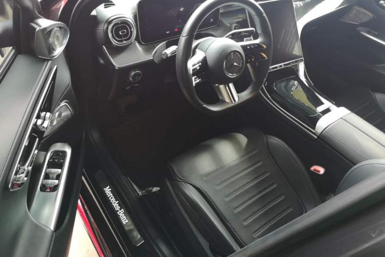 Used Mercedes-Benz C-Class 2022 Restyled C 260 L Sport Edition Driver Seat