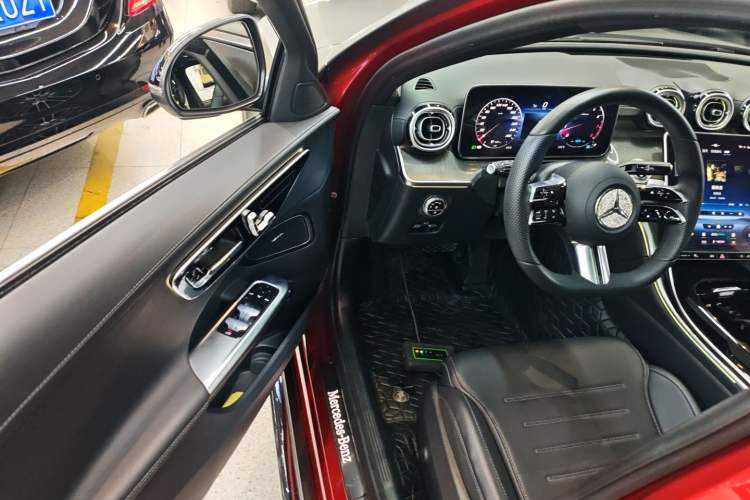 Used Mercedes-Benz C-Class 2022 Restyled C 260 L Sport Edition Driver Seat