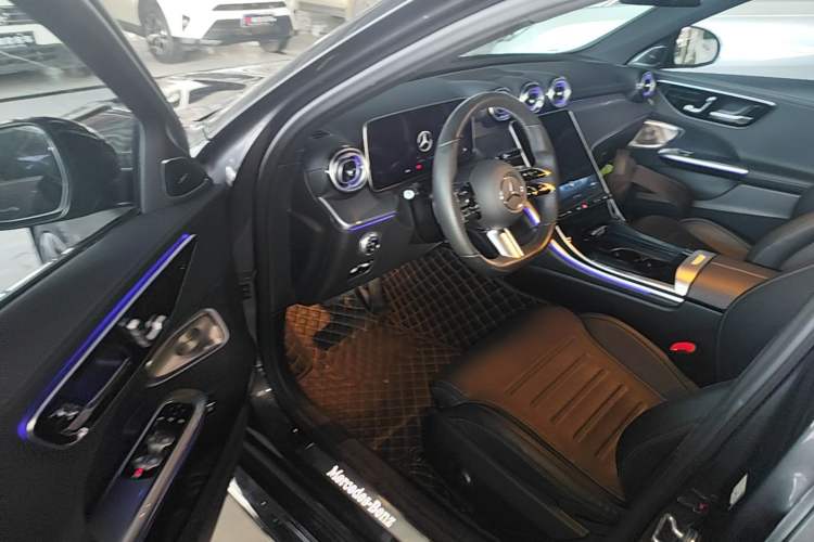 Used Mercedes-Benz C-Class 2022 C 260 L Obsidian Night Sport Edition Driver Seat