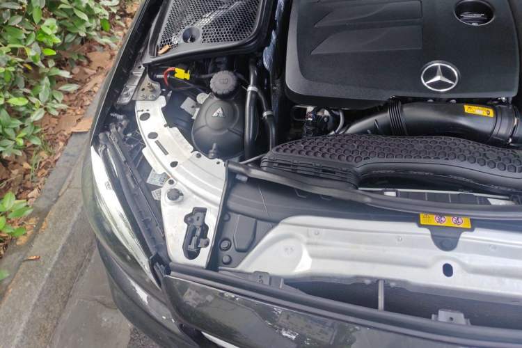 Used Mercedes-Benz C-Class 2022 C 260 Coupe Engine Bay Right
