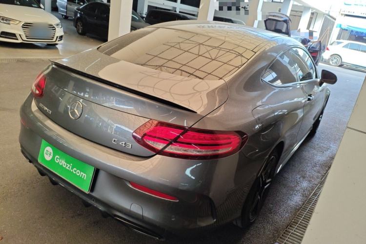 Used Mercedes-Benz C-Class 2022 Refreshed C 260 Coupe Exterior 5