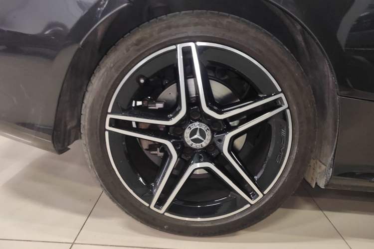 Used Mercedes-Benz C-Class 2022 Refreshed C 260 Coupe Exterior 5