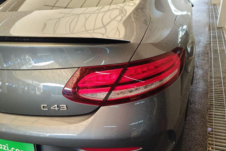 Used Mercedes-Benz C-Class 2022 Refreshed C 260 Coupe Exterior 6