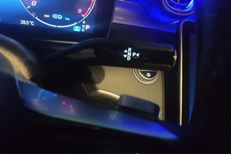 Used Mercedes-Benz C-Class 2022 C 200 L Sport Edition Gear Lever