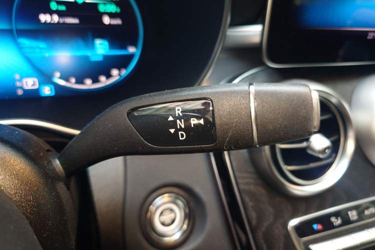 Used Mercedes-Benz C-Class 2022 Refreshed C 260 Coupe Gear Lever