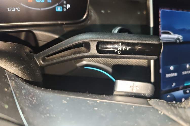 Used Mercedes-Benz C-Class 2022 C 260 L Sport Edition Gear Lever