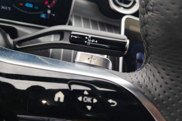 Used Mercedes-Benz C-Class 2022 C 260 L Sport Edition Gear Lever