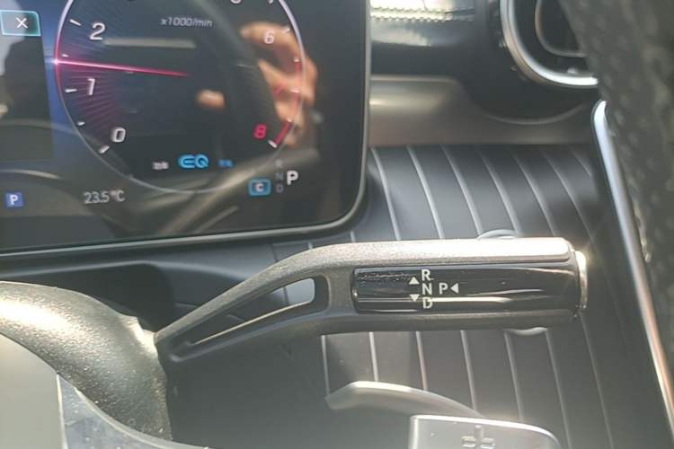 Used Mercedes-Benz C-Class 2022 Restyled C 200 L Sport Edition Gear Lever