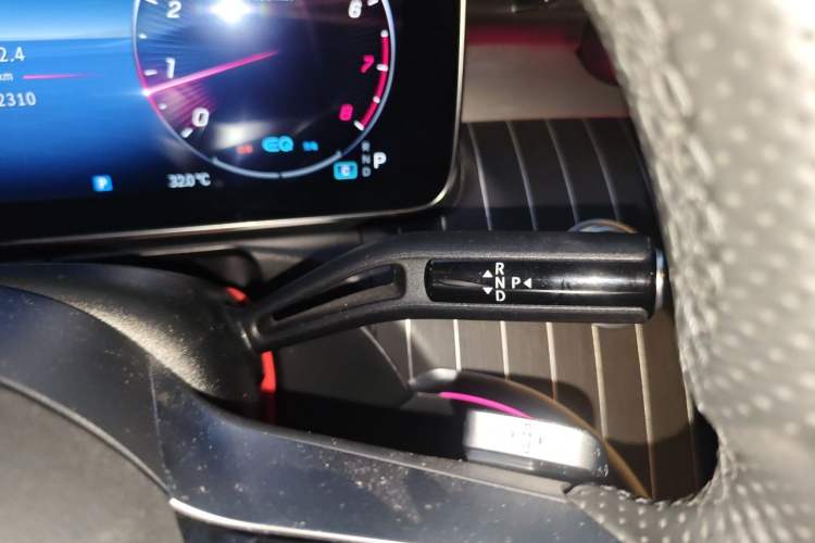 Used Mercedes-Benz C-Class 2022 Restyled C 260 L Sport Edition Gear Lever