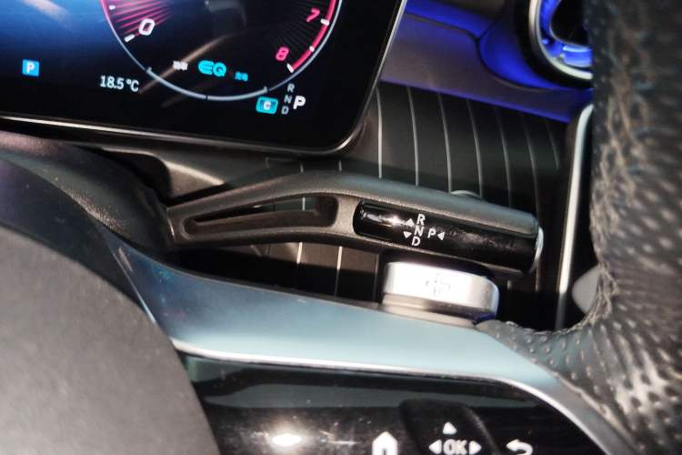 Used Mercedes-Benz C-Class 2022 Restyled C 260 L Sport Edition Gear Lever