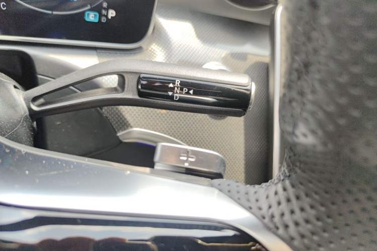 Used Mercedes-Benz C-Class 2022 C 260 L Obsidian Night Sport Edition Gear Lever