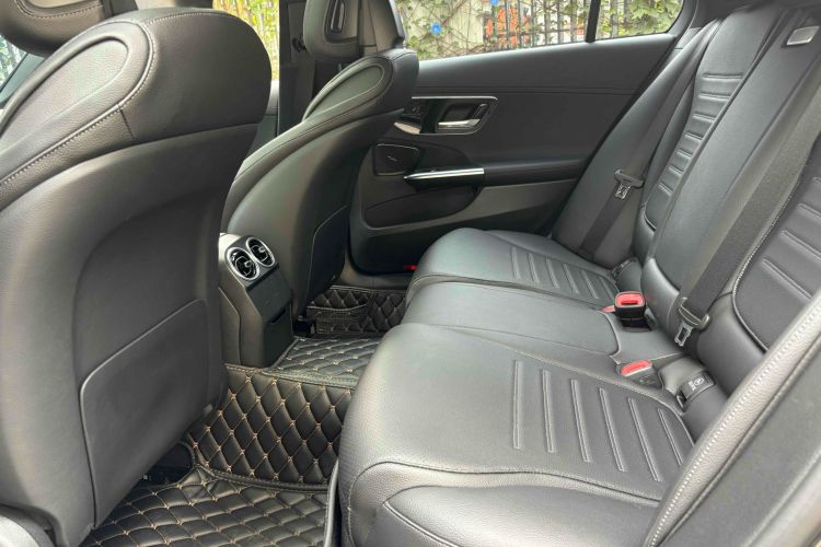 Used Mercedes-Benz C-Class 2022 C 200 L Sport Edition Interior 4
