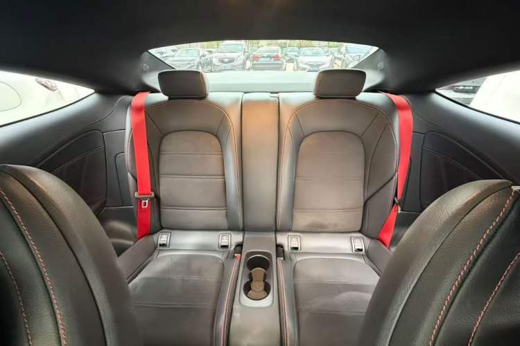 Used Mercedes-Benz C-Class 2022 Refreshed C 260 Coupe Interior 4