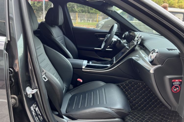 Used Mercedes-Benz C-Class 2022 Restyled C 260 L Sport Edition Interior 5