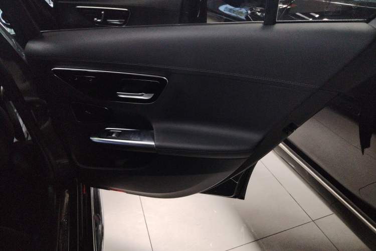 Used Mercedes-Benz C-Class 2022 C 200 L Sport Edition Interior 6