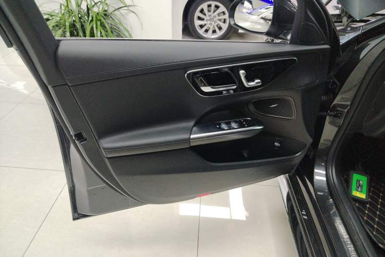 Used Mercedes-Benz C-Class 2022 C 200 L Sport Edition Interior 7