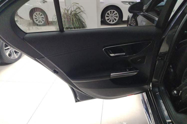 Used Mercedes-Benz C-Class 2022 C 200 L Sport Edition Interior 8