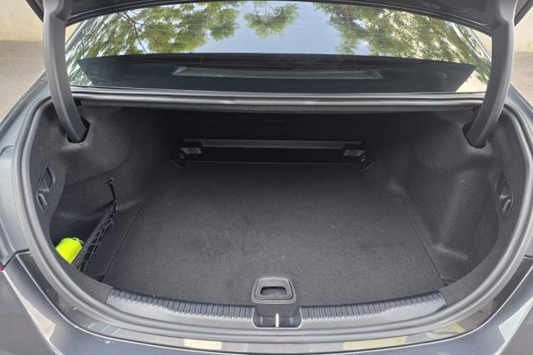 Used Mercedes-Benz C-Class 2022 Restyled C 260 L Sport Edition Interior 9